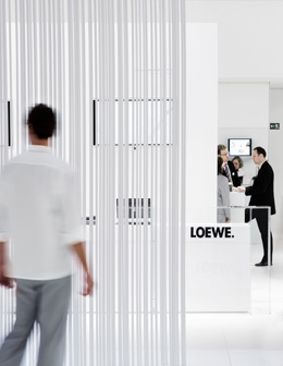 Messestand Loewe
